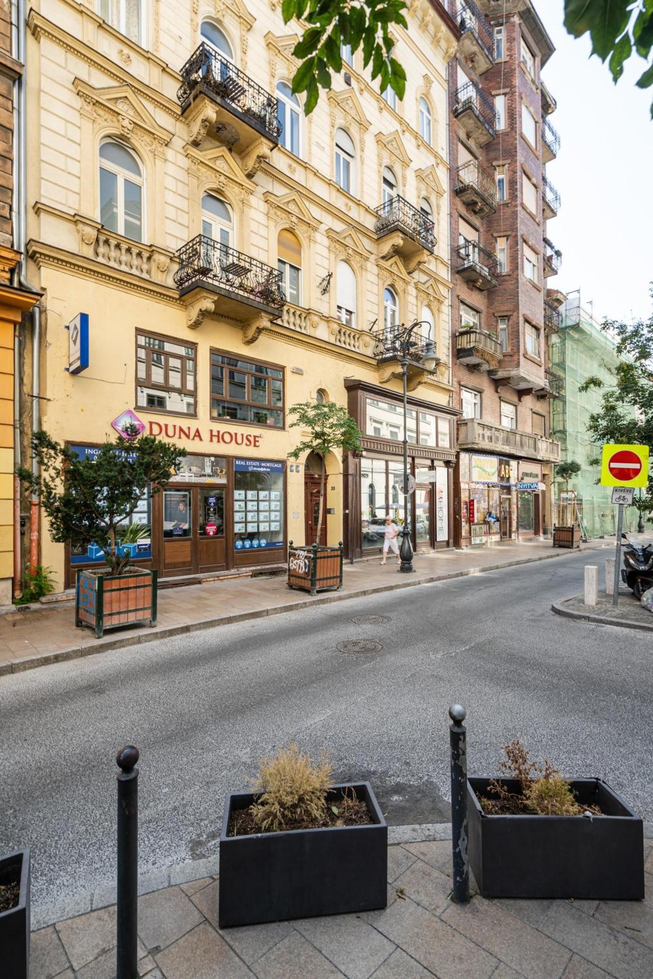 Kiraly 33 - Hidden Gem - Best Location By Bqa Budapeste Exterior foto